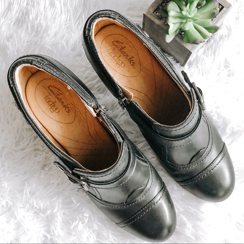 Clarks Indigo Black Leather Shoe Booties Size 8 - Picture 2 of 8